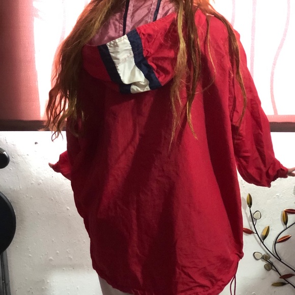 Tommy Hilfiger windbreaker - Picture 2 of 3